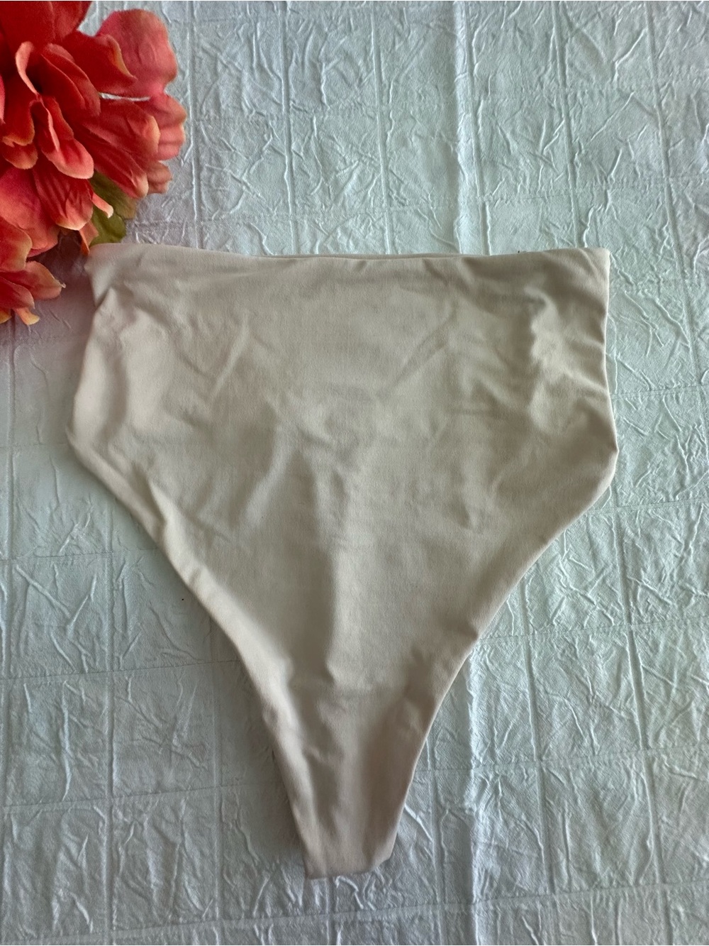 SOMA NWOT Seamless Nude High-Cut Thong
